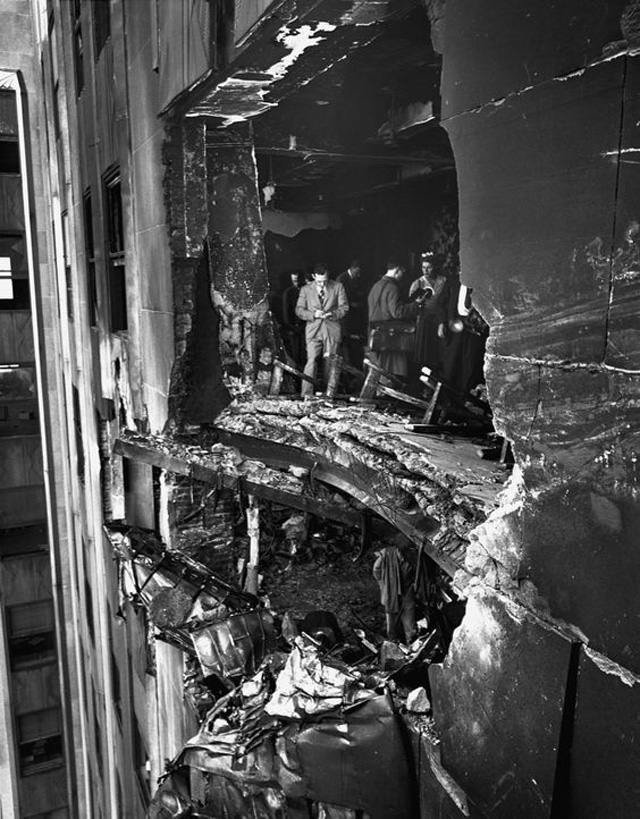 Empire State Building : les photos impressionnantes du crash d'avion de 1945 