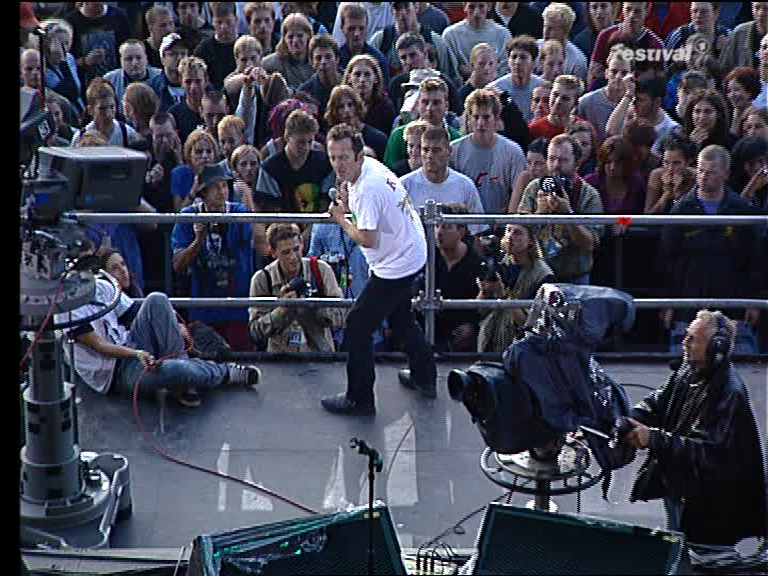 Dark Circle Room Joe Strummer Amp The Mescaleros Bizarre