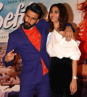 Romantic Love movie Befikre Ranveer Singh and Vaani Kapoor Chemistry watch pictures Romantic Love movie Befikre Ranveer Singh and Vaani Kapoor Chemistry watch pictures
