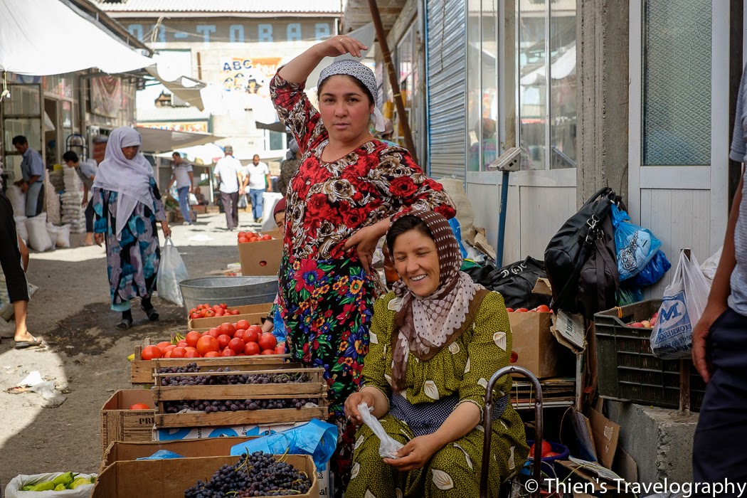Завтра в исфаре. Рынок Истаравшан Таджикистан. Таджикистан Худжанд Истаравшан. Таджикистан Истаравшан базар. Рынок Исфара Таджикистан.