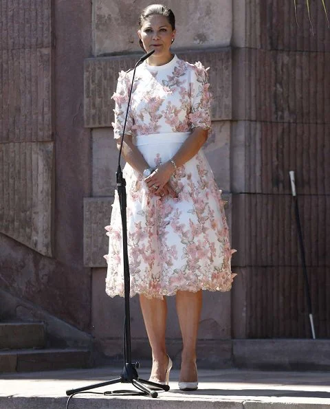 Queen Silvia, Crown Princess Victoria, Prince Oscar, Princess Estelle, Princess Sofia, Prince Alexander, Princess Madeleine, Princess Leonore, Prince Nicolas, Princess Birgitta, Princess Christina, Princess Désirée