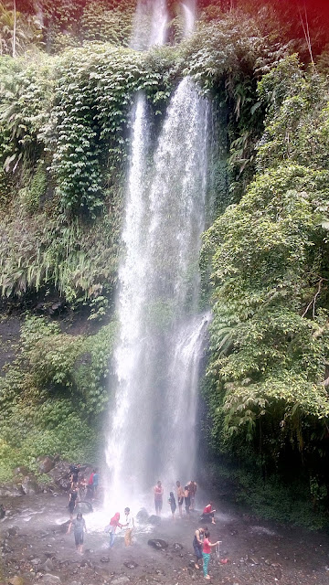 http://dorsettpink.blogspot.com/2017/03/travelog-lombok-indonesia-waterfall.html