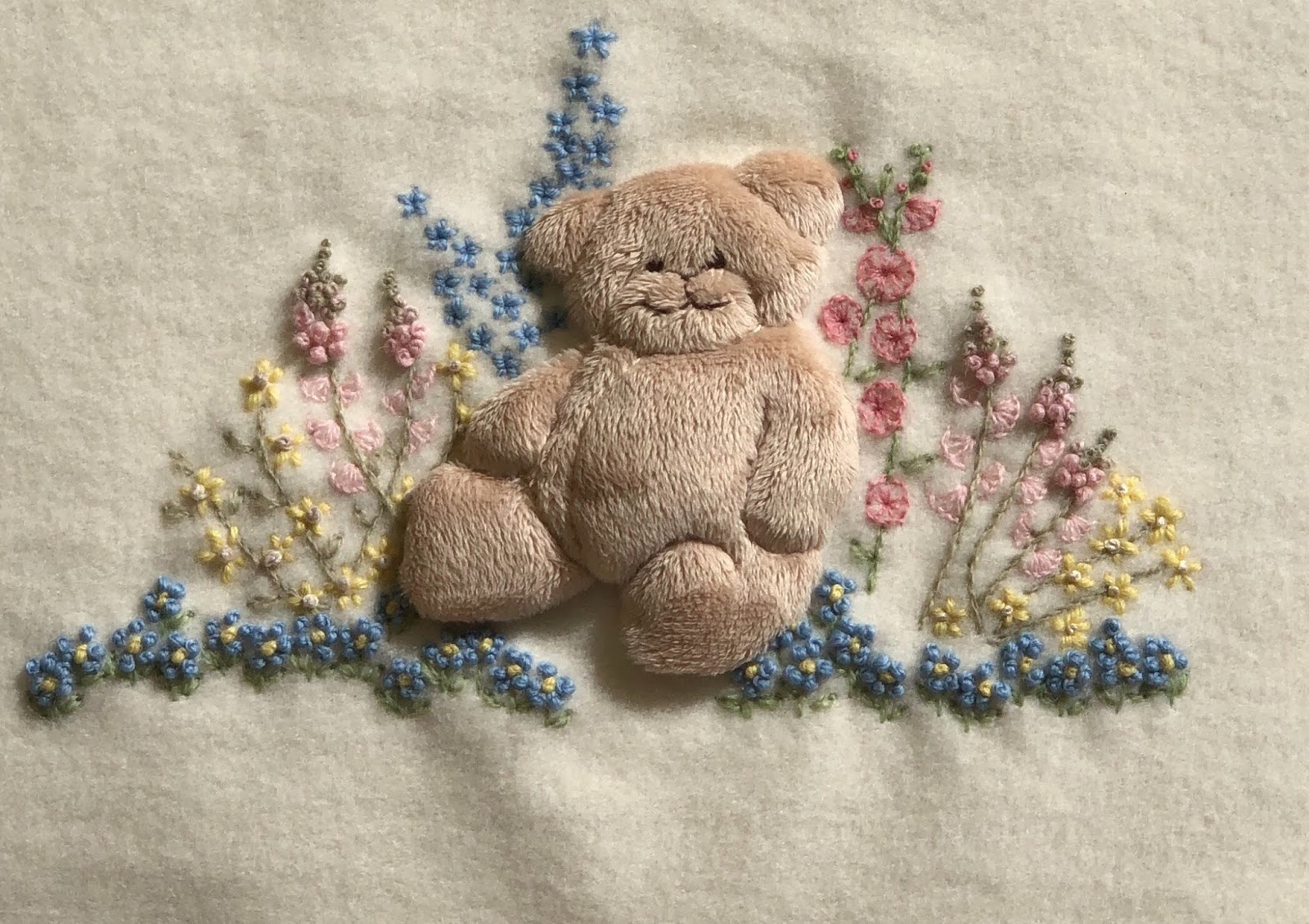 SEW MUCH TO QUILT EMBROIDERED BABY BLANKET