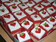 slice kek ~ RM 35.00..strawbery/kiwi/oren