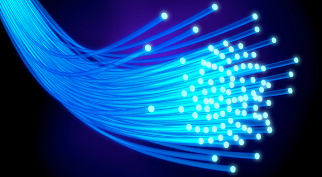 อุปกรณ์การสื่อสารข้อมูล: สายใยแก้วนำแสง (Fiber Optic Cable)