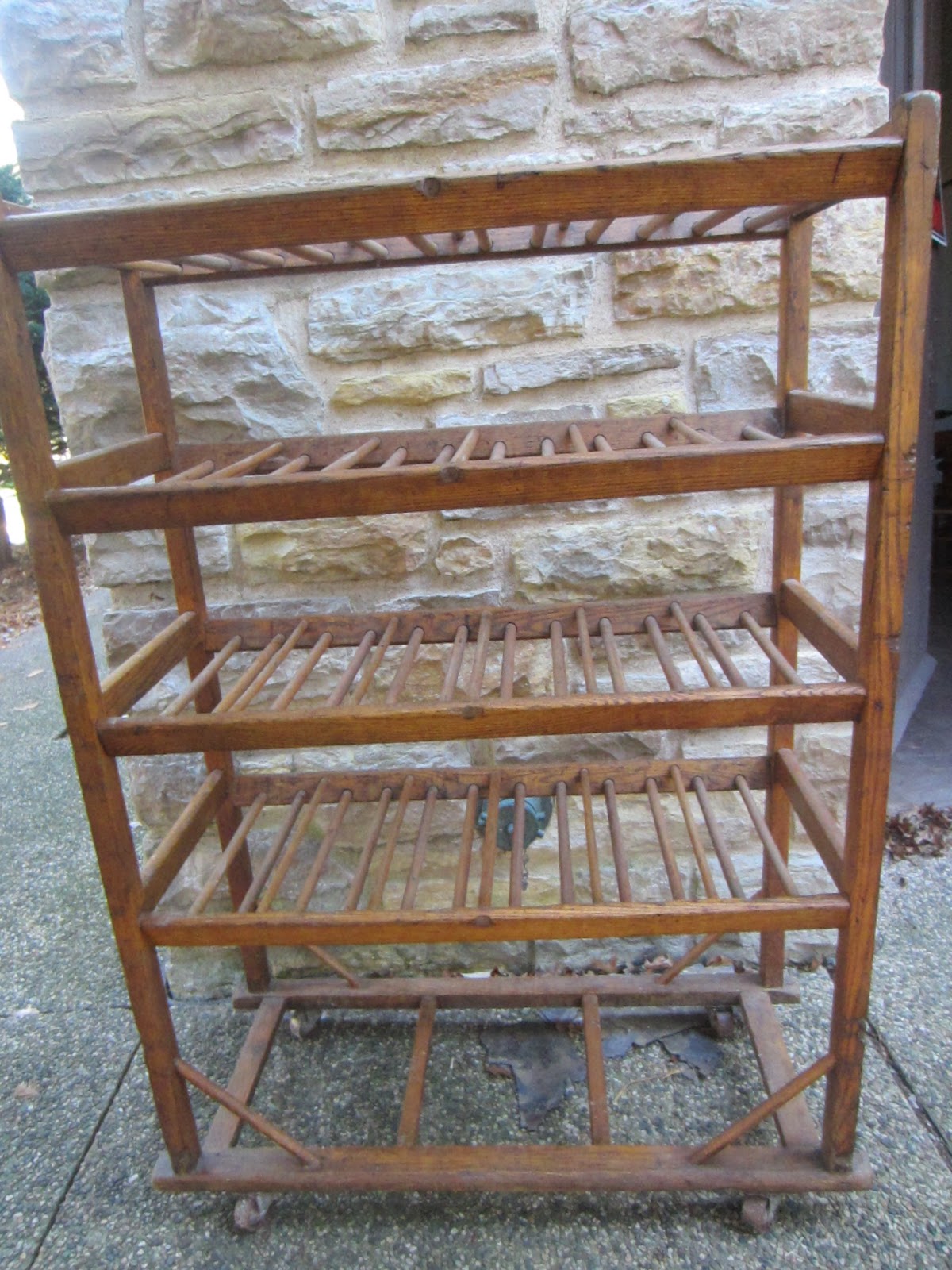 HOB NOBBERS VINTAGE BAKER'S RACK FOR SALE