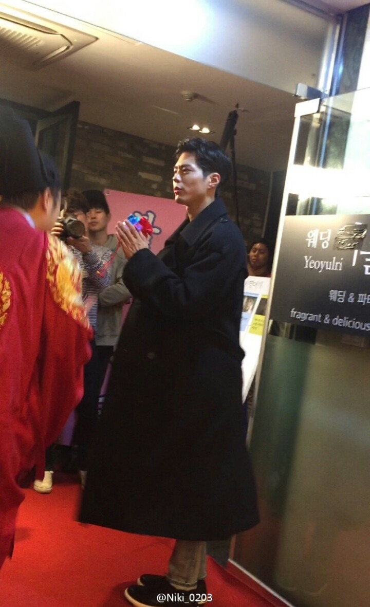 박보검 어제 코앞에서 보는것 같은 종방연 사진 | 인스티즈