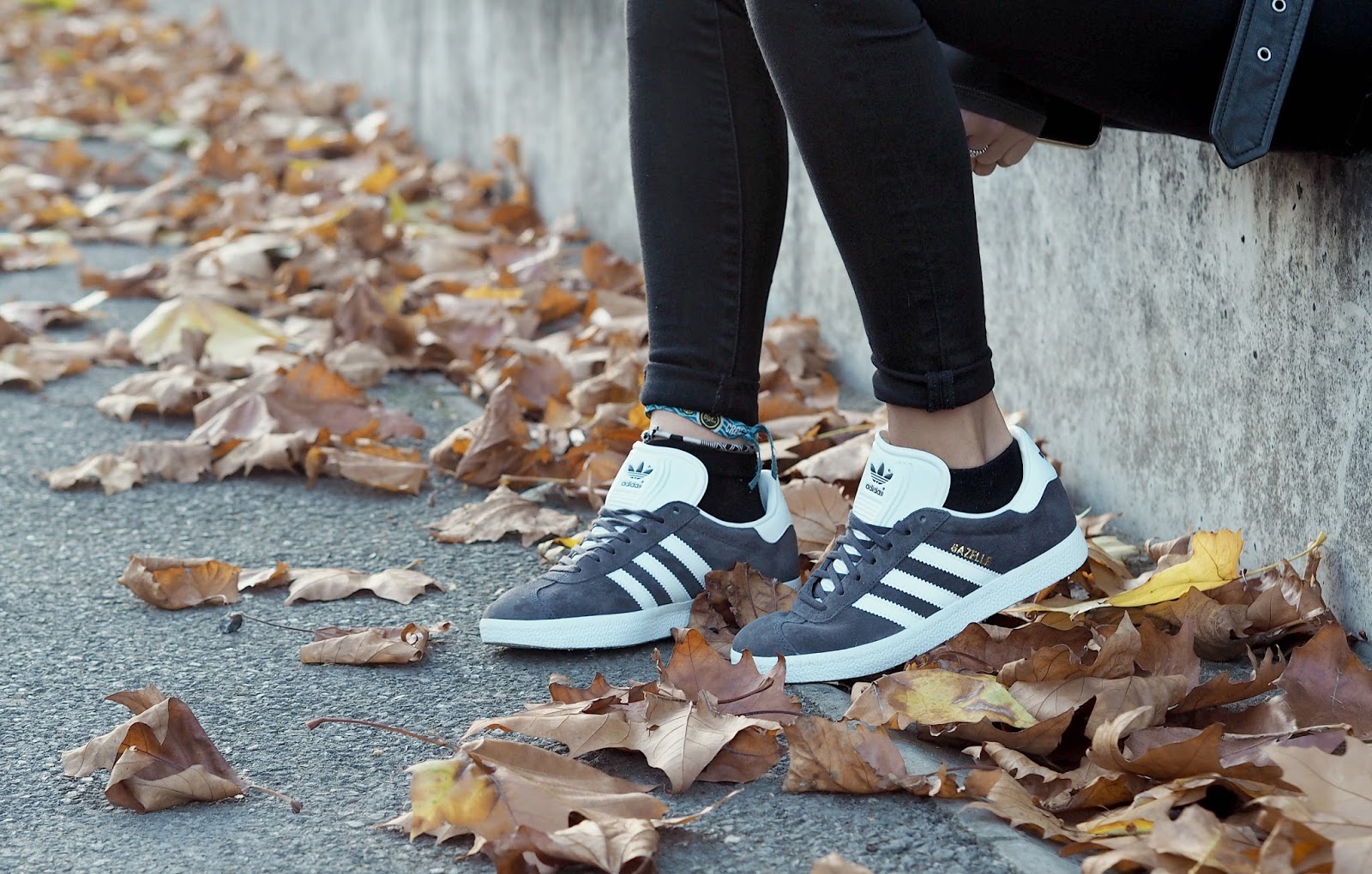 adidas dark grey gazelle trainers