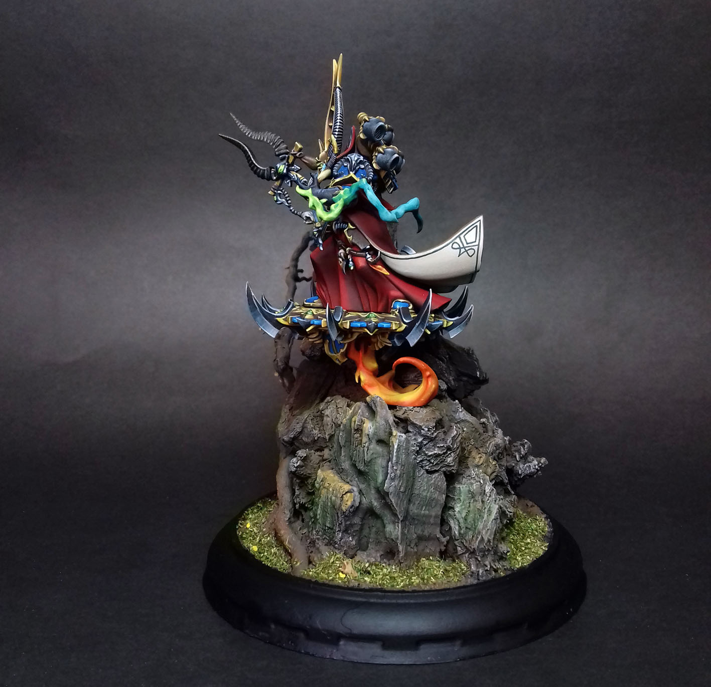 Ahriman+Arch-Sorcerer+of+the+Thousand+Sons2.jpg