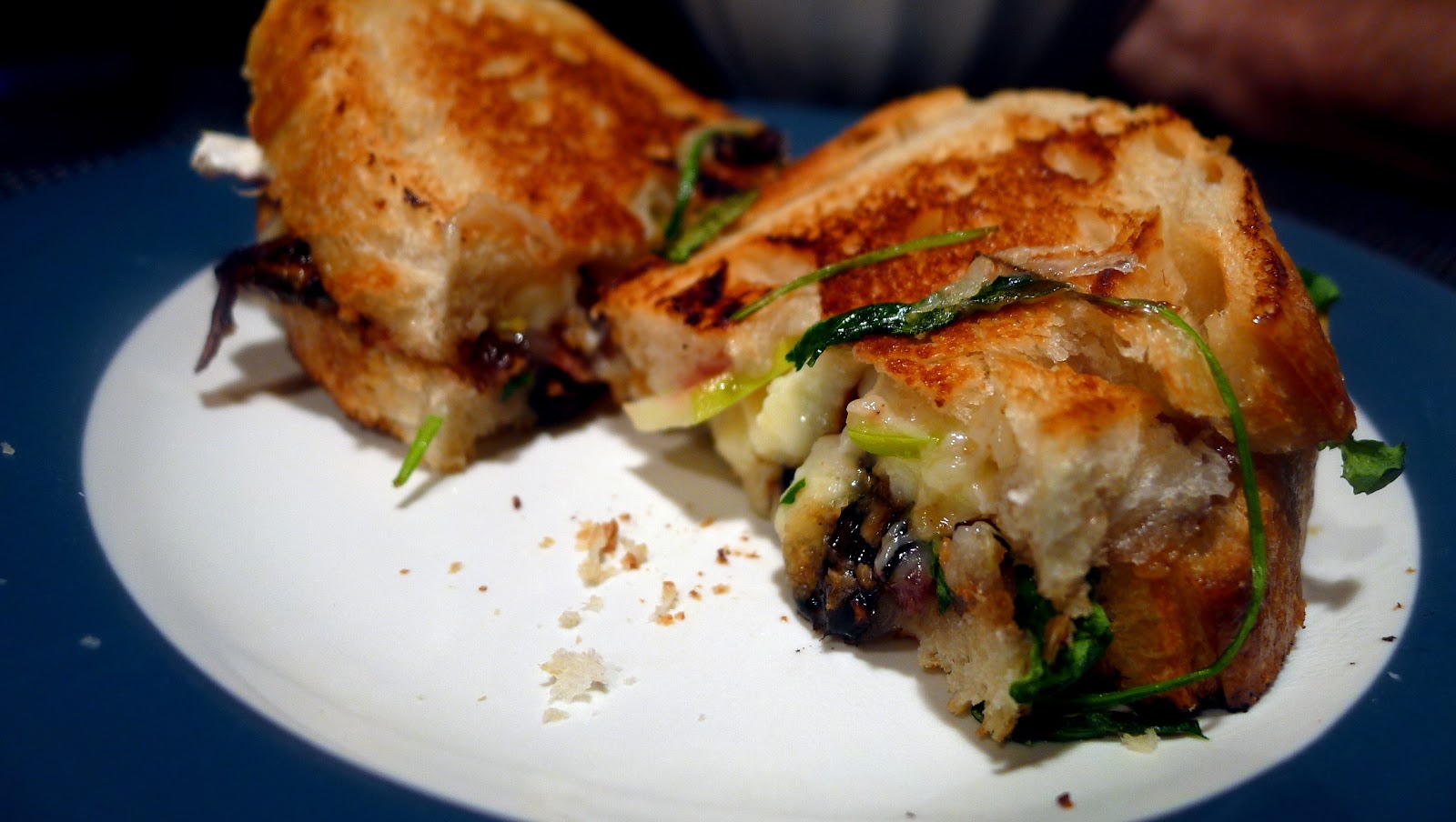 newFOOD tuesdayz Brie and White Cheddar Grilled Cheese with Apples