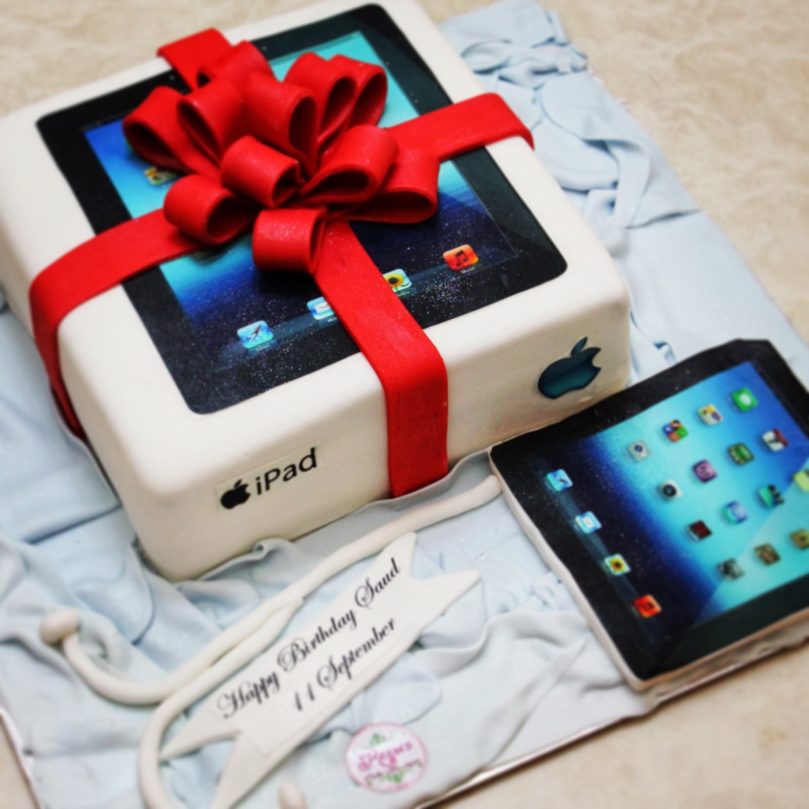 Reem's Cake Boutique Ipad Cake