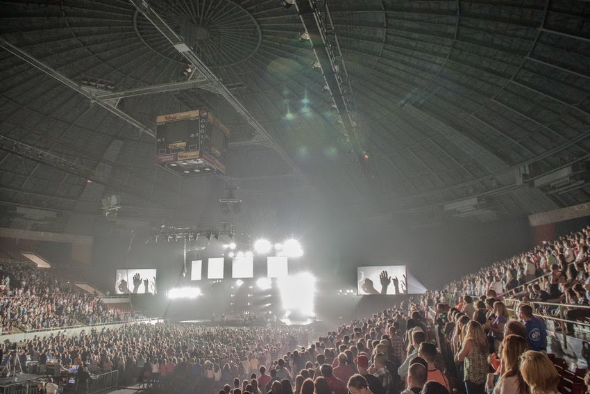 Hillsong Worship Tour EUA STEFANY