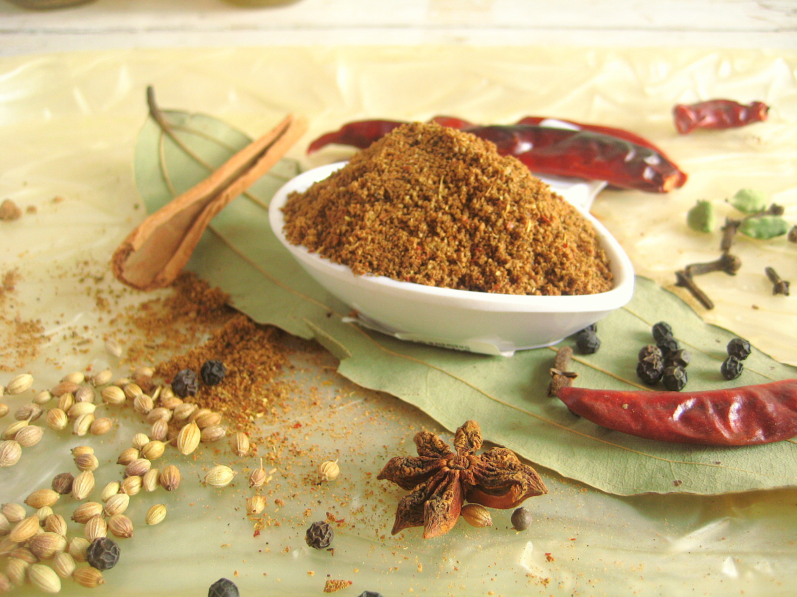 madhuri's kitchen: Andhra Garam masala / Homemade Garam masala madhuri's kitchen: Andhra Garam masala / Homemade Garam masala