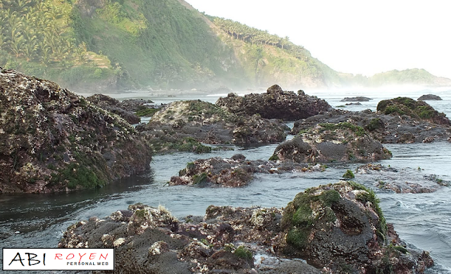 Tempat wisata di Kebumen yang paling menarik Pantai Pecaron Tempat%2BWisata%2Bdi%2BKebumen%2Byang%2BPaling%2BMenarik%2BPantai%2BPecaron 20 Tempat Wisata di Kebumen yang Paling Menarik Untuk Dikunjungi