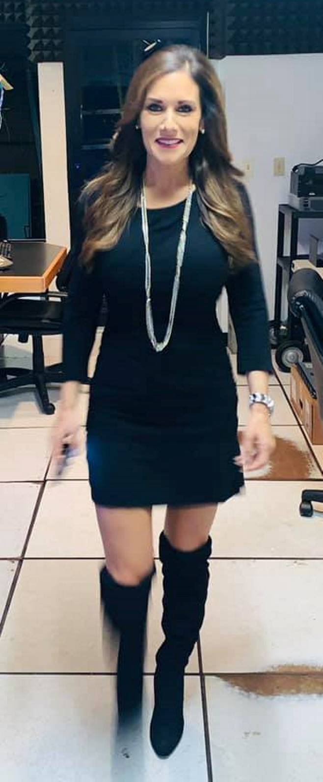 THE APPRECIATION OF BOOTED NEWS WOMEN BLOG erin logan