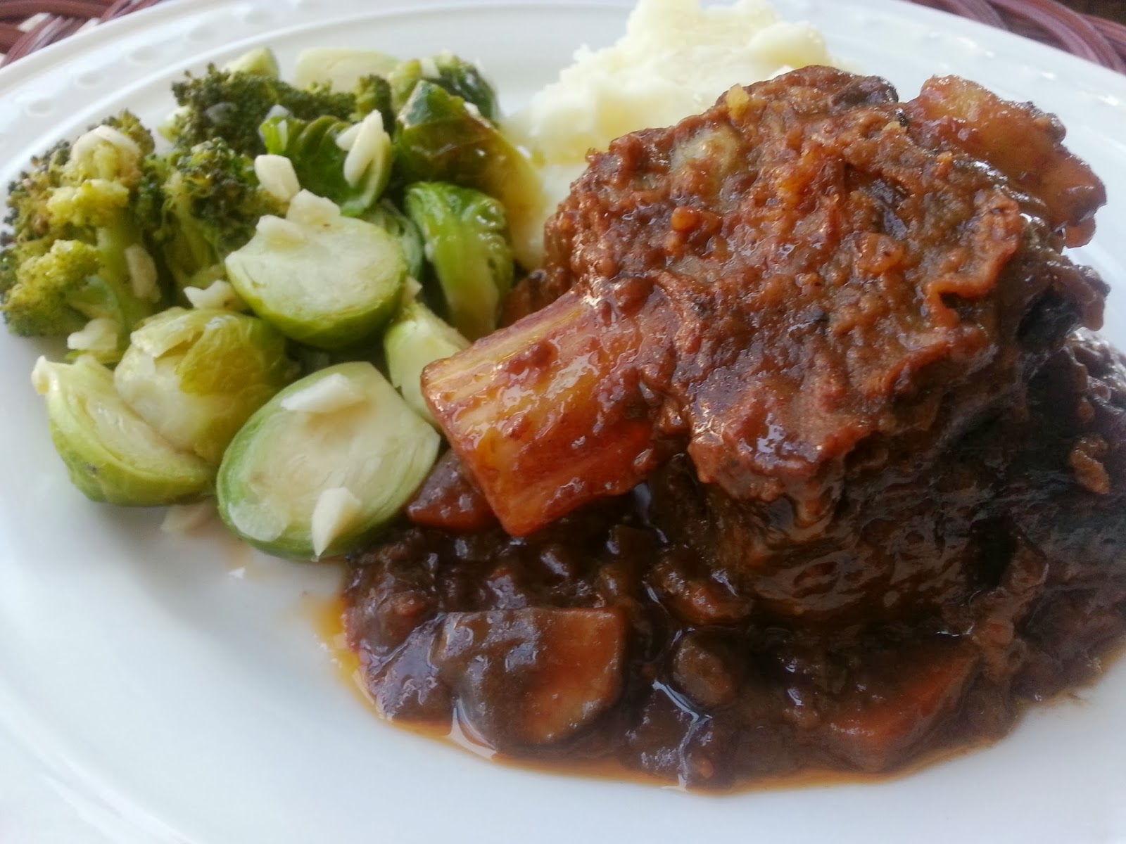 Castellon's Kitchen: Braised Short Ribs