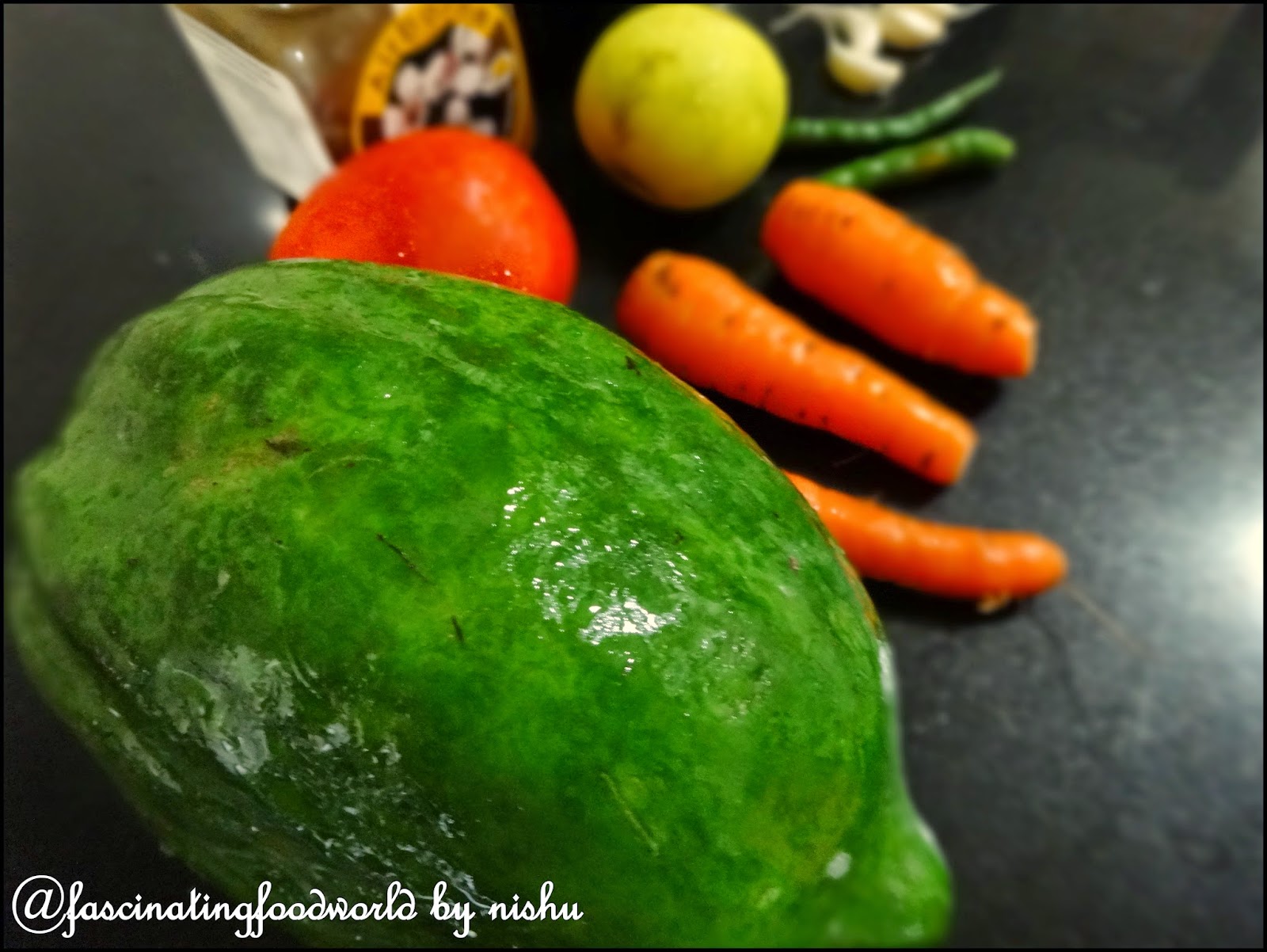 Raw papaya salad Som Tam {Vegan}