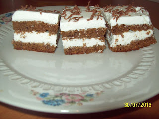 PRAJITURA CU CREMA DE LAPTE