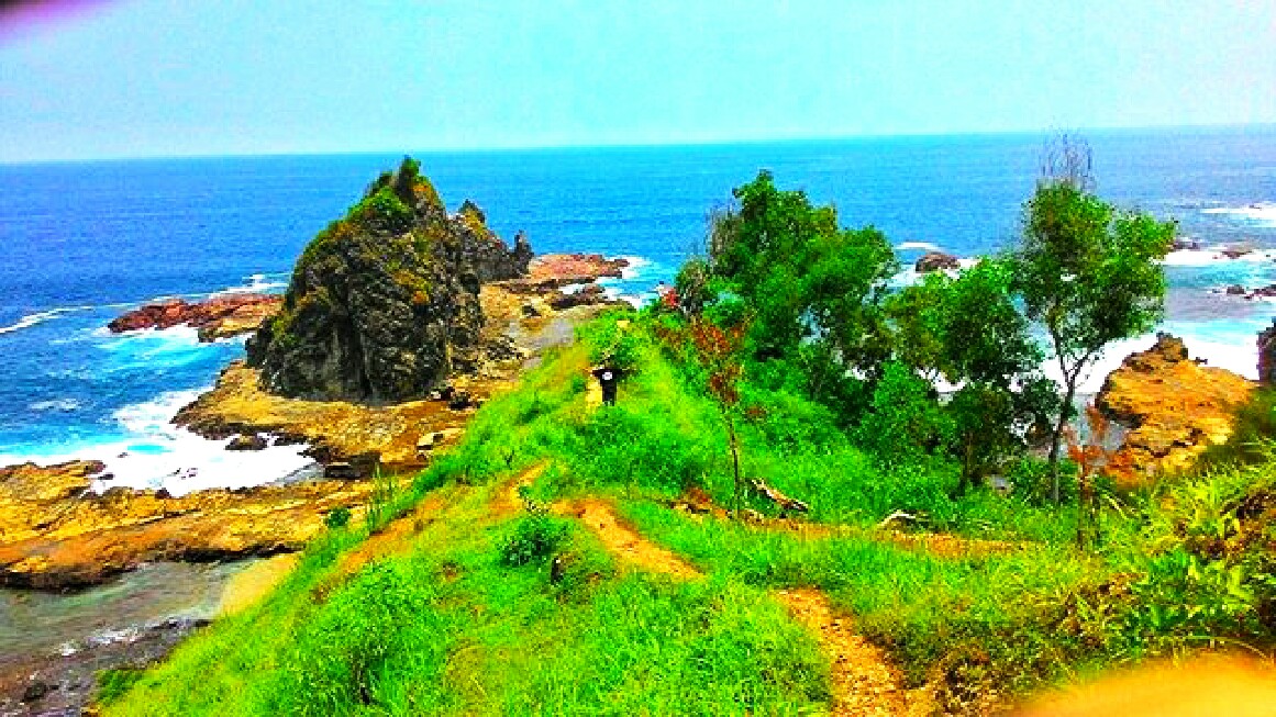 pantai watu lumbung eksotisme Gunungkidul 