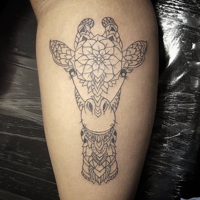 tatuagem de girafa tatuagem de girafa