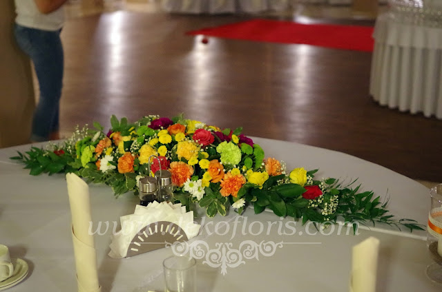 Dekoracje weselne w kolorze różowym, pomarańczowym, żółtym i zielonym Zajazd U Dziadka Opole