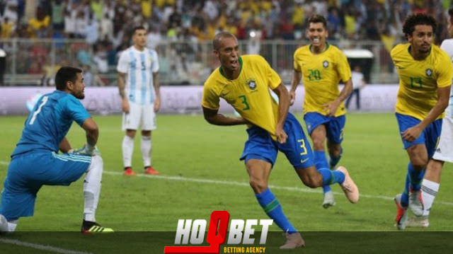 Hasil Pertandingan Brasil vs Argentina : Skor 1 - 0 http://www.liputanskor.com/