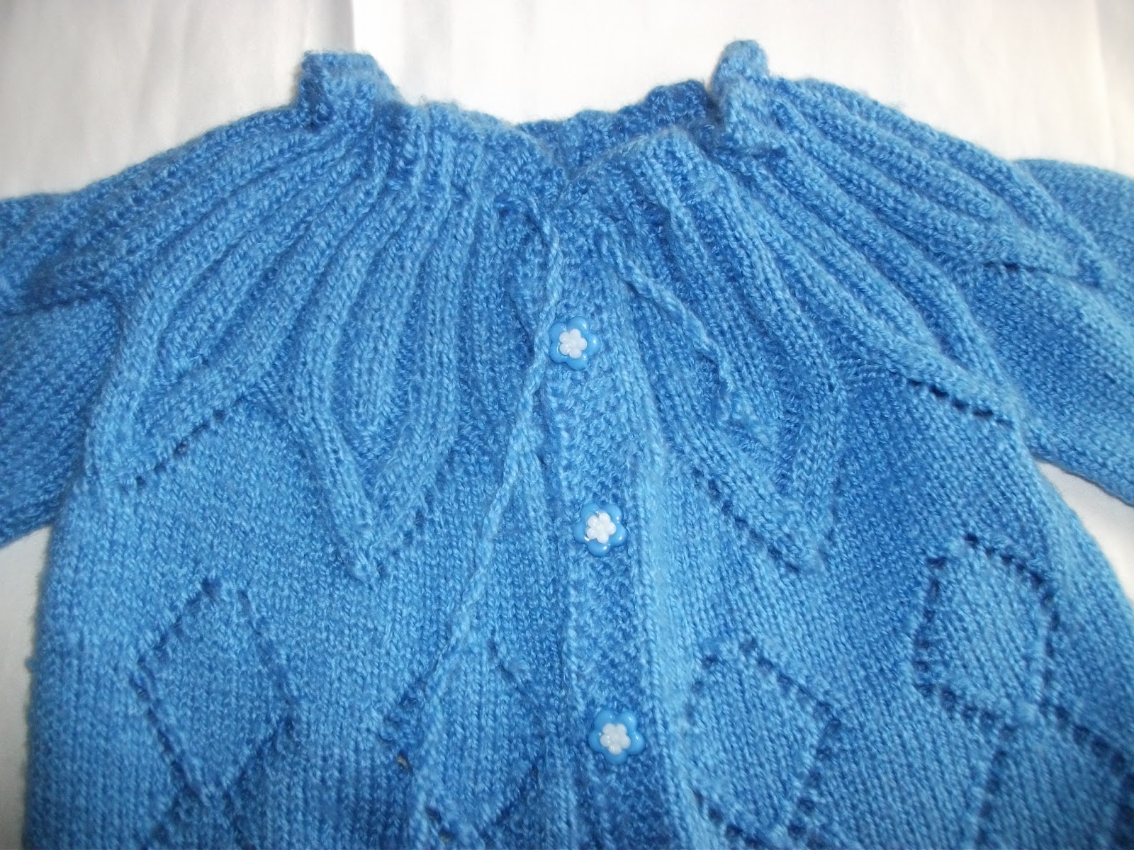 Kuzeyin Annesinden Örgü Bebek Hırkası