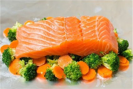 Honey Teriyaki Salmon and Veggies in Foil Honey Teriyaki Salmon and Veggies in Foil