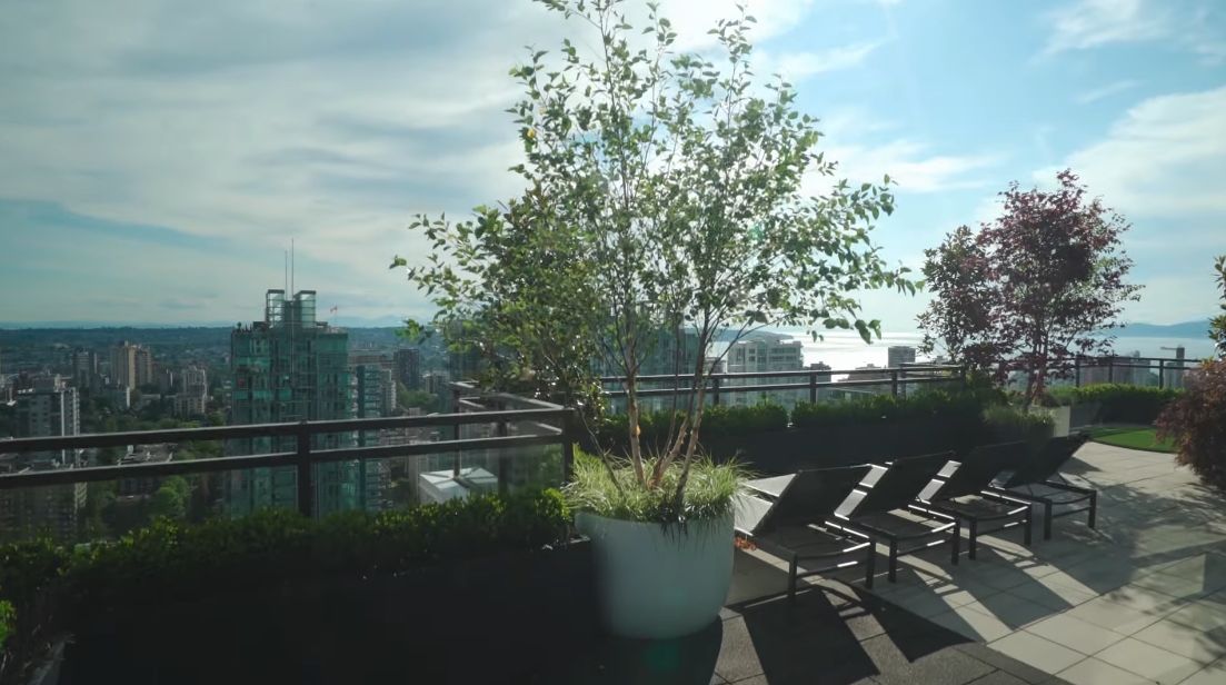 38 Interior Design Photos vs. 1211 Melville St #3801, Vancouver Luxury Penthouse Tour