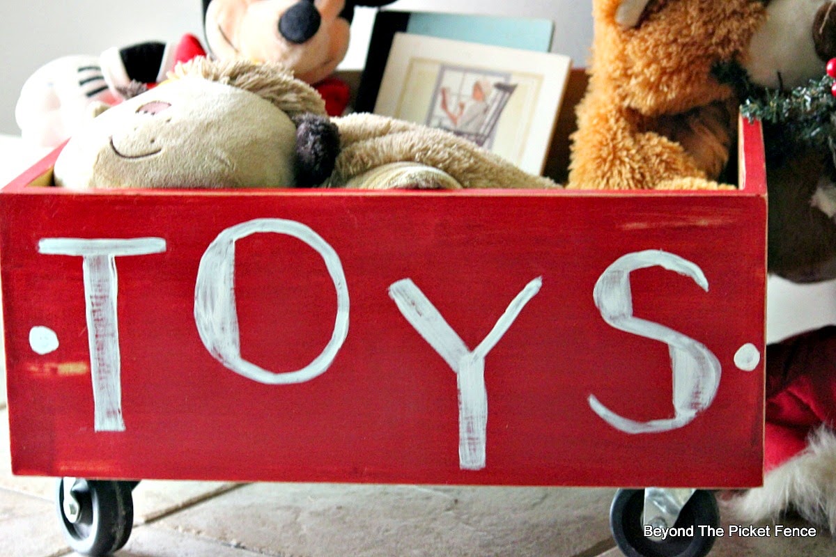 12 Days of Christmas Toy Box http://bec4-beyondthepicketfence.blogspot.com/2014/11/12-days-of-christmas-day-2-toy-box.html