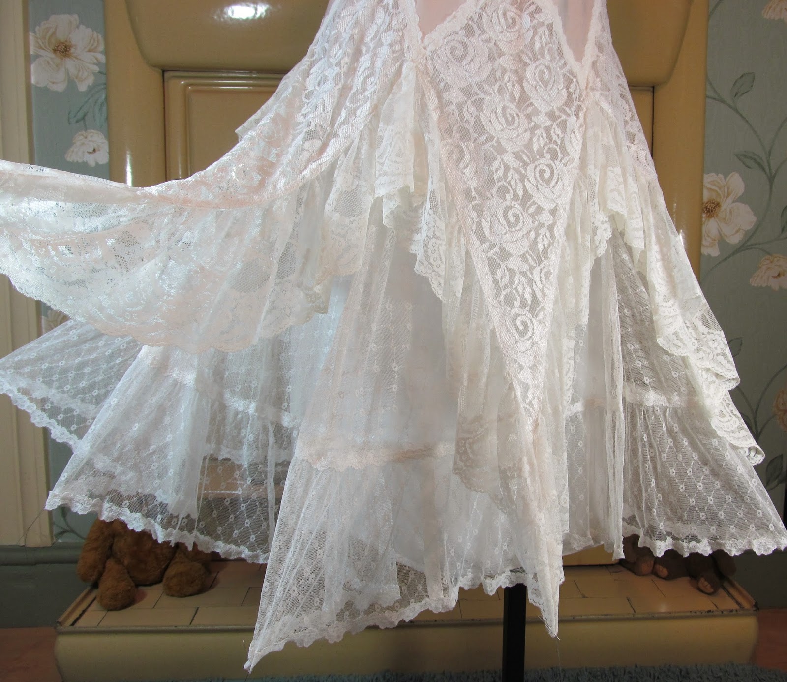 Vtg white victorian look steampunk layered half slip skirt petticoat L ...