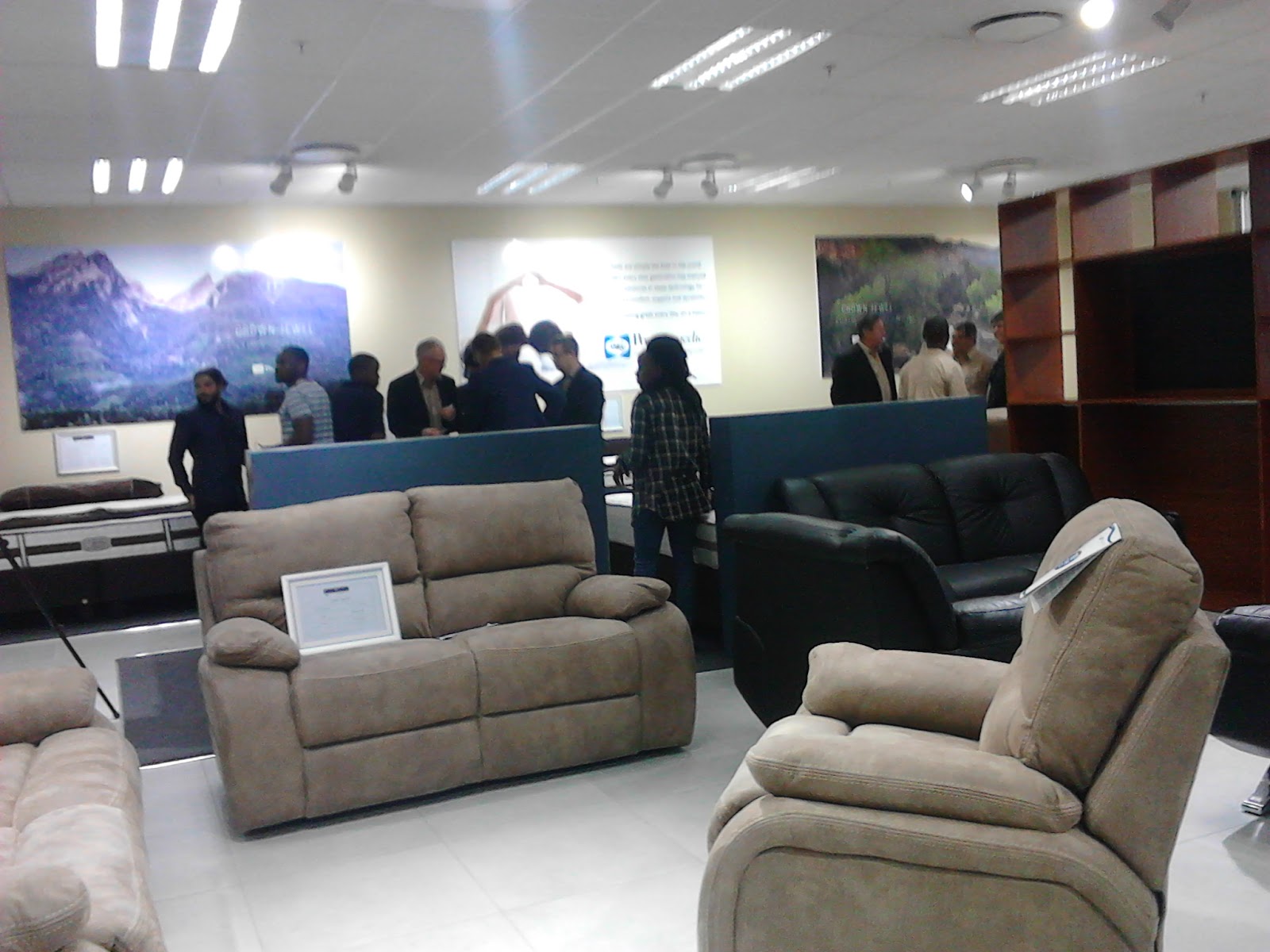 Famous Furniture,Wasambazaji wa Magodoro ya Sealy Posturepedic na