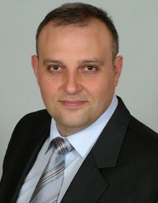 Общинският лидер на БСП в Сливен Мартин Славов е подал оставка заради гръмналия медиен скандал за купуване на гласове на изборите в града.  
