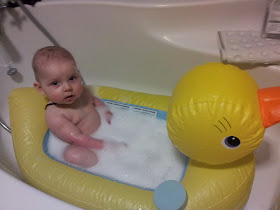 munchkin duck bath, baby bathtime