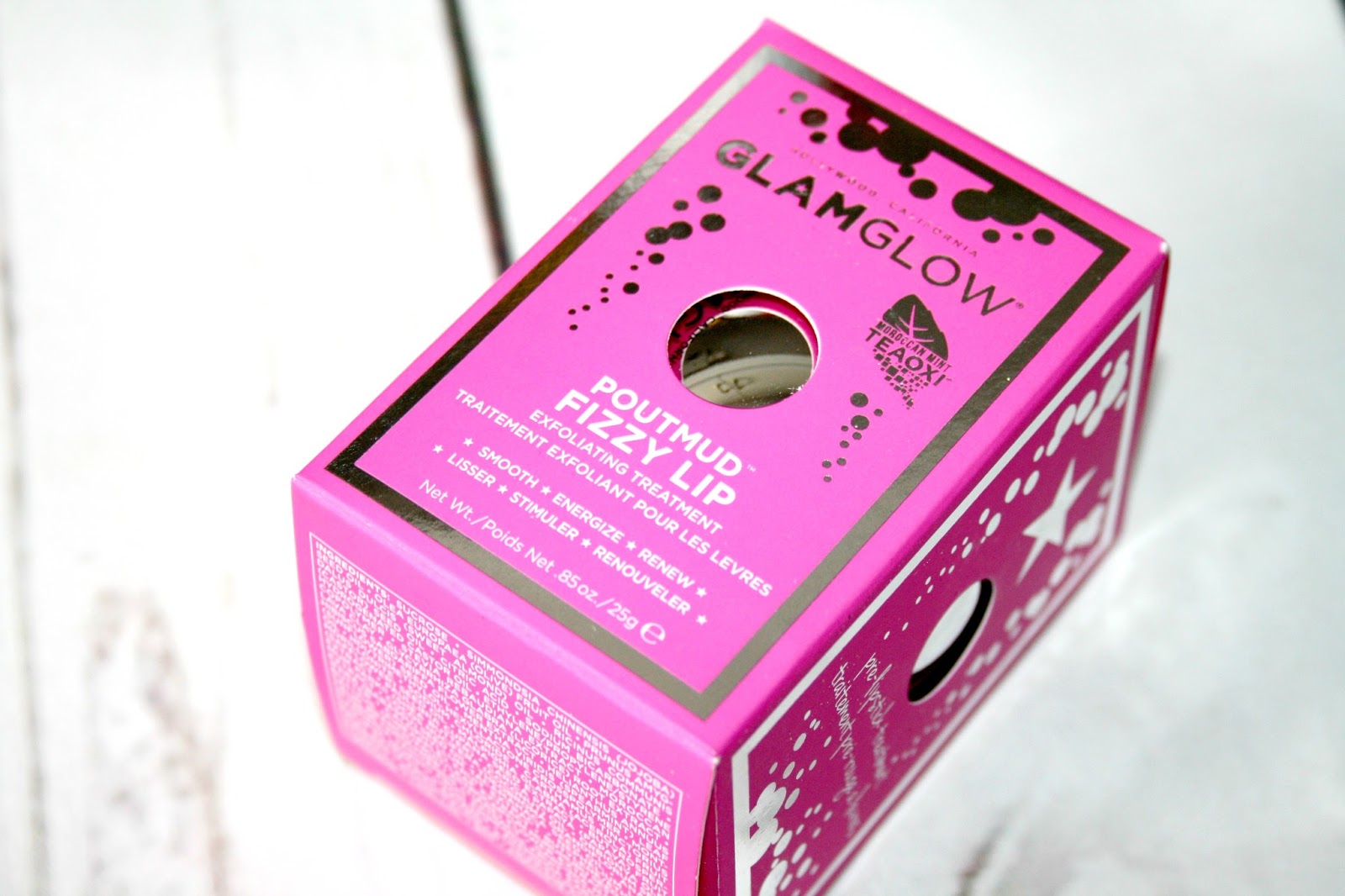 Beautyqueenuk A UK Beauty and Lifestyle Blog GLAMGLOW® Poutmud Fizzy