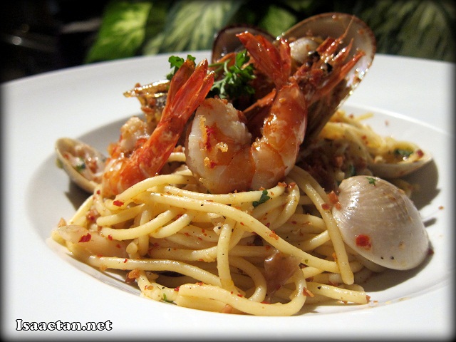 #1 Marco's Spaghetti Alio e Olio Seafood Special - RM26