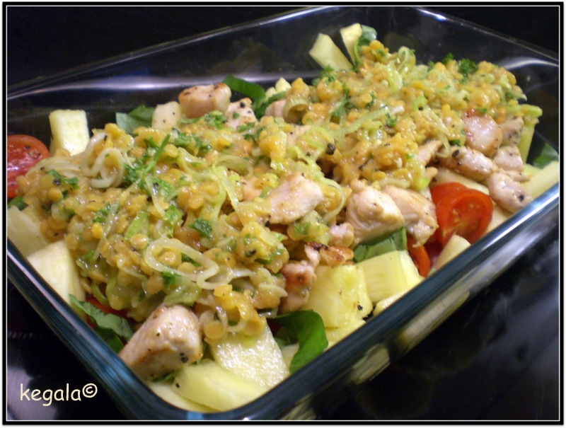 Kk = Kegala kocht: Hähnchenbrustsalat mit Roten Linsen und Ananas