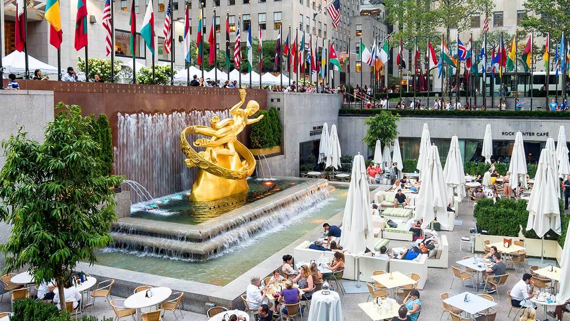 TẠI SAO TRUNG TÂM ROCKEFELLER ĐƯỢC VÍ LÀ “ MỘT THÀNH PHỐ TRONG THÀNH PHỐ “ Ở MỸ ?