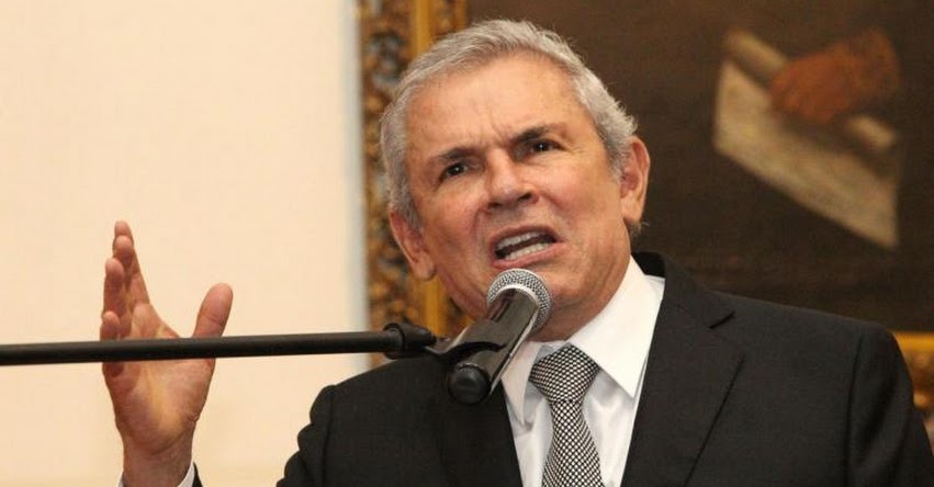 Fiscalía solicita impedimento de salida del país al exalcalde de Lima, Luis Castañeda Lossio Fiscalía solicita impedimento de salida del país al exalcalde de Lima, Luis Castañeda Lossio