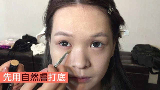 【YourHeart】萬能遮瑕棒 不論是針對局部的疤痕、胎記和刺青,或是全臉底妝、3D修容皆可使用的遮瑕棒!具高遮瑕力,又輕薄細緻的粉質,不易結塊、浮粉。簡單一筆搞定所有需要,立即擁有極緻無瑕美肌!輕鬆打造更美好的自己!