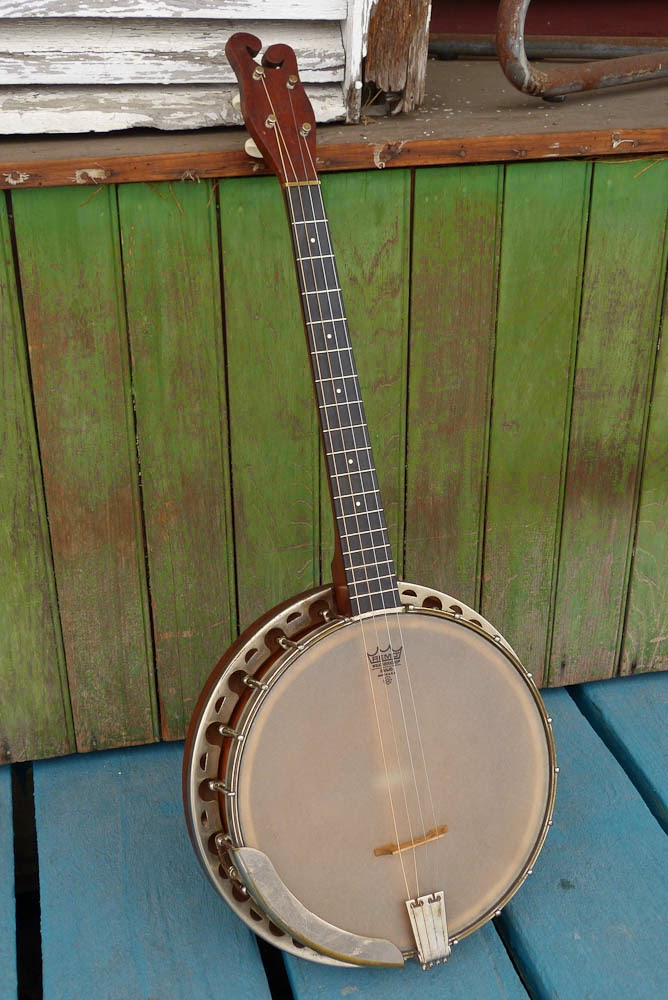 c.1930 Globe Resonator Tenor Banjo