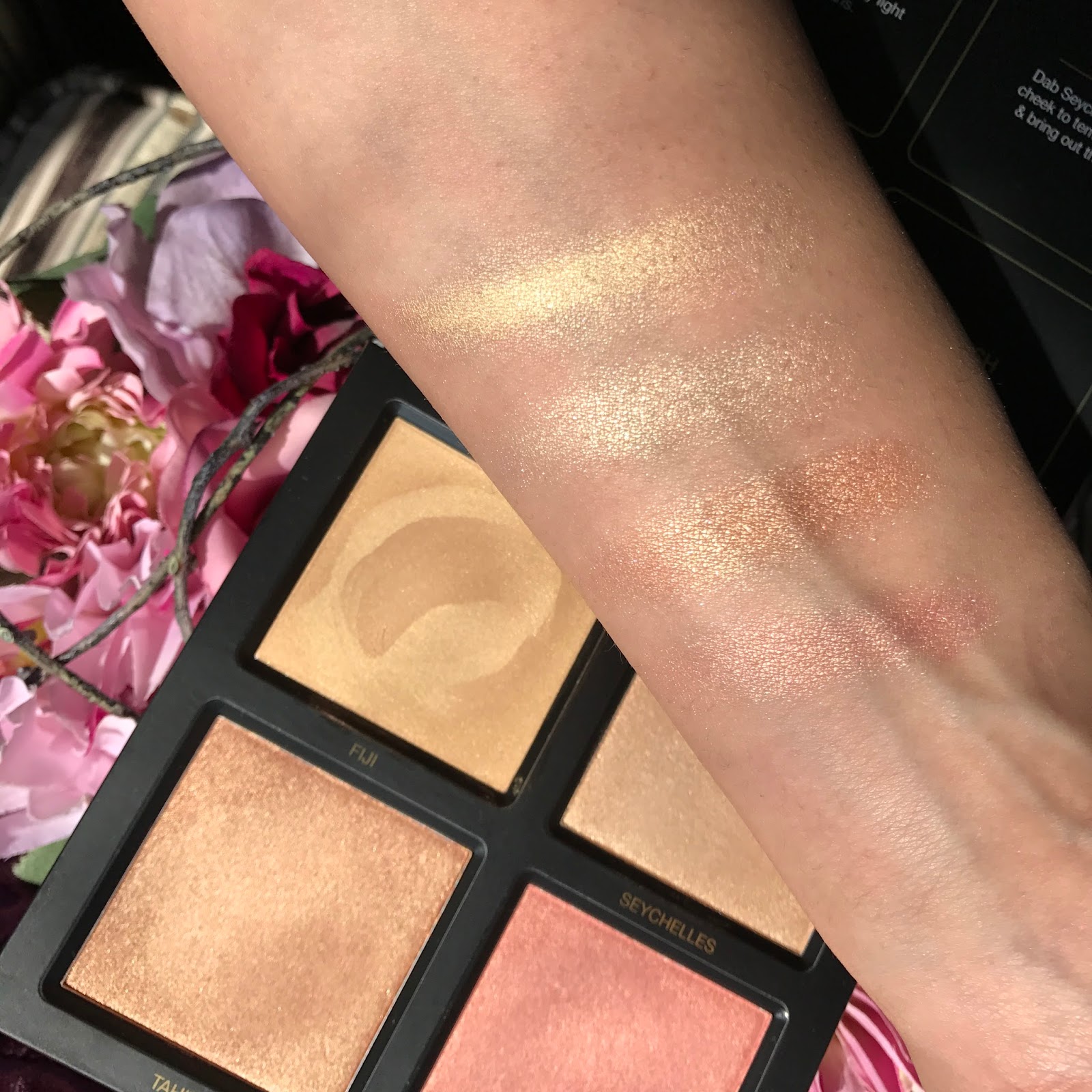 HUDA Beauty Highlighter - Ali &