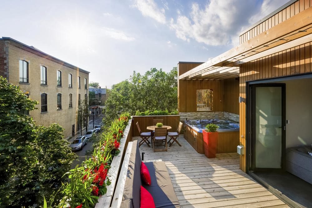 Nice Two Storey Apartment Above Restaurant.