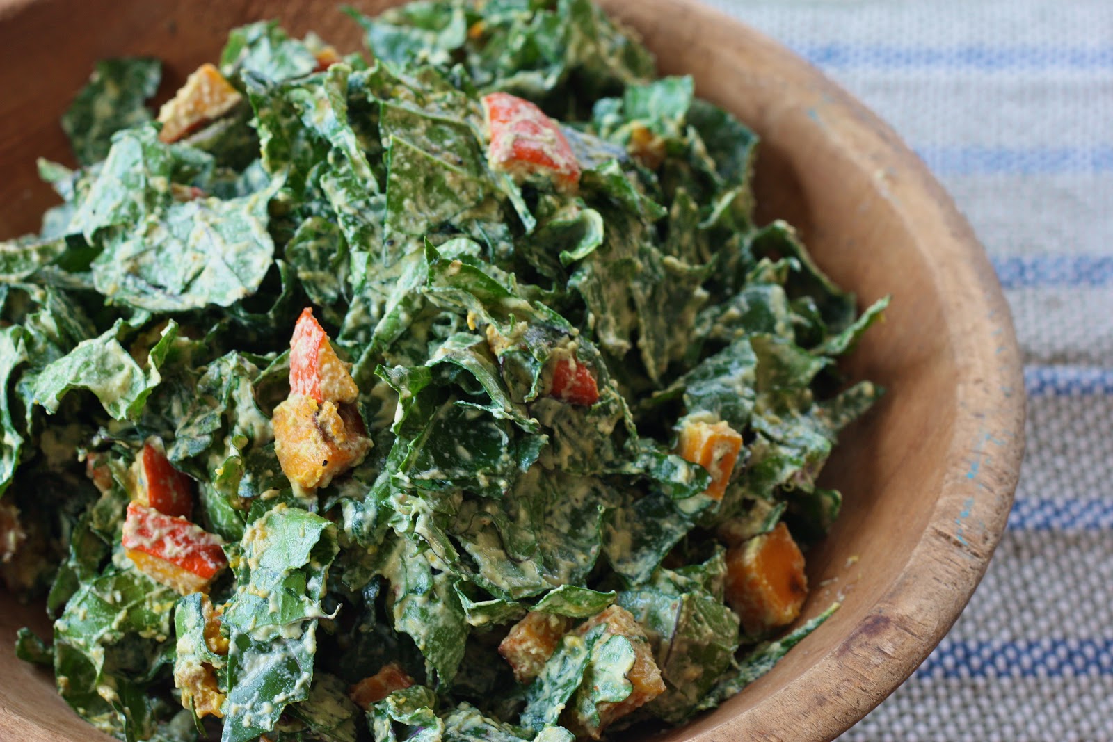 A natural food blog: Raw Ranch Kale Salad with Roasted Pumpkin Croutons