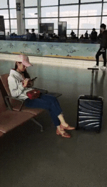 1512966512117932793.gif