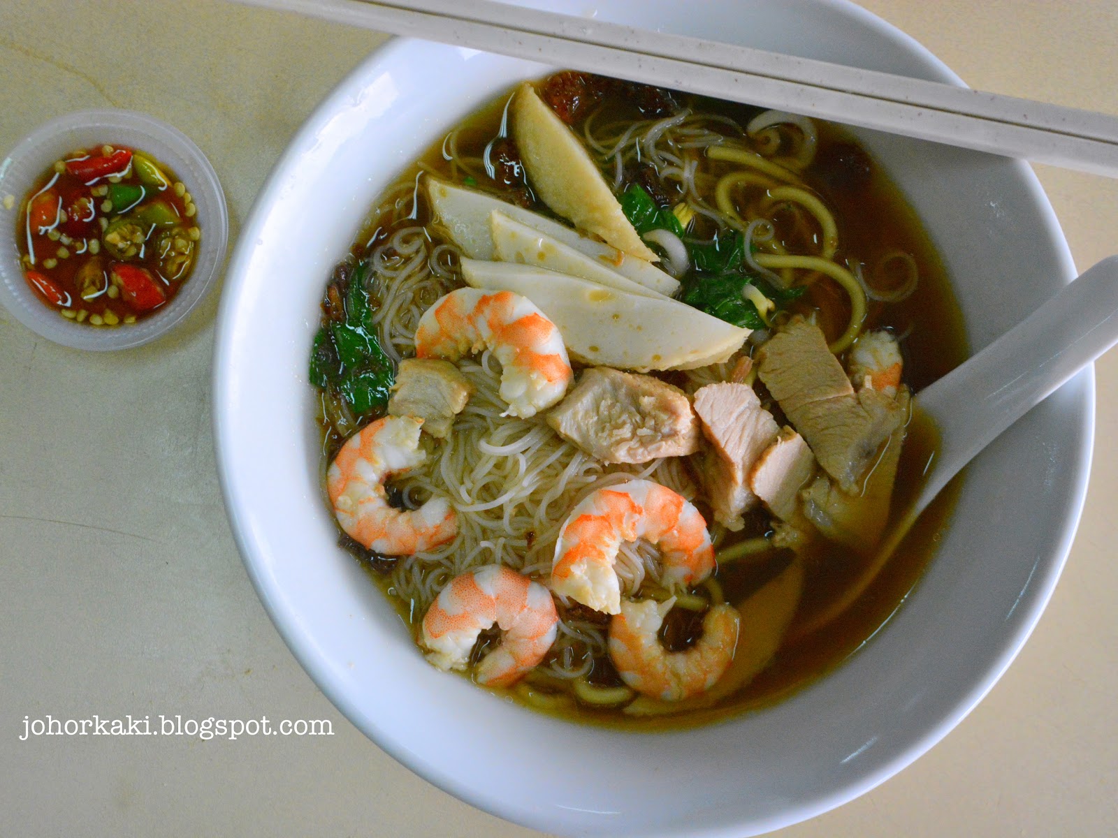 What's Singapore Style Prawn Noodle Soup got to do with Louis Hartz's