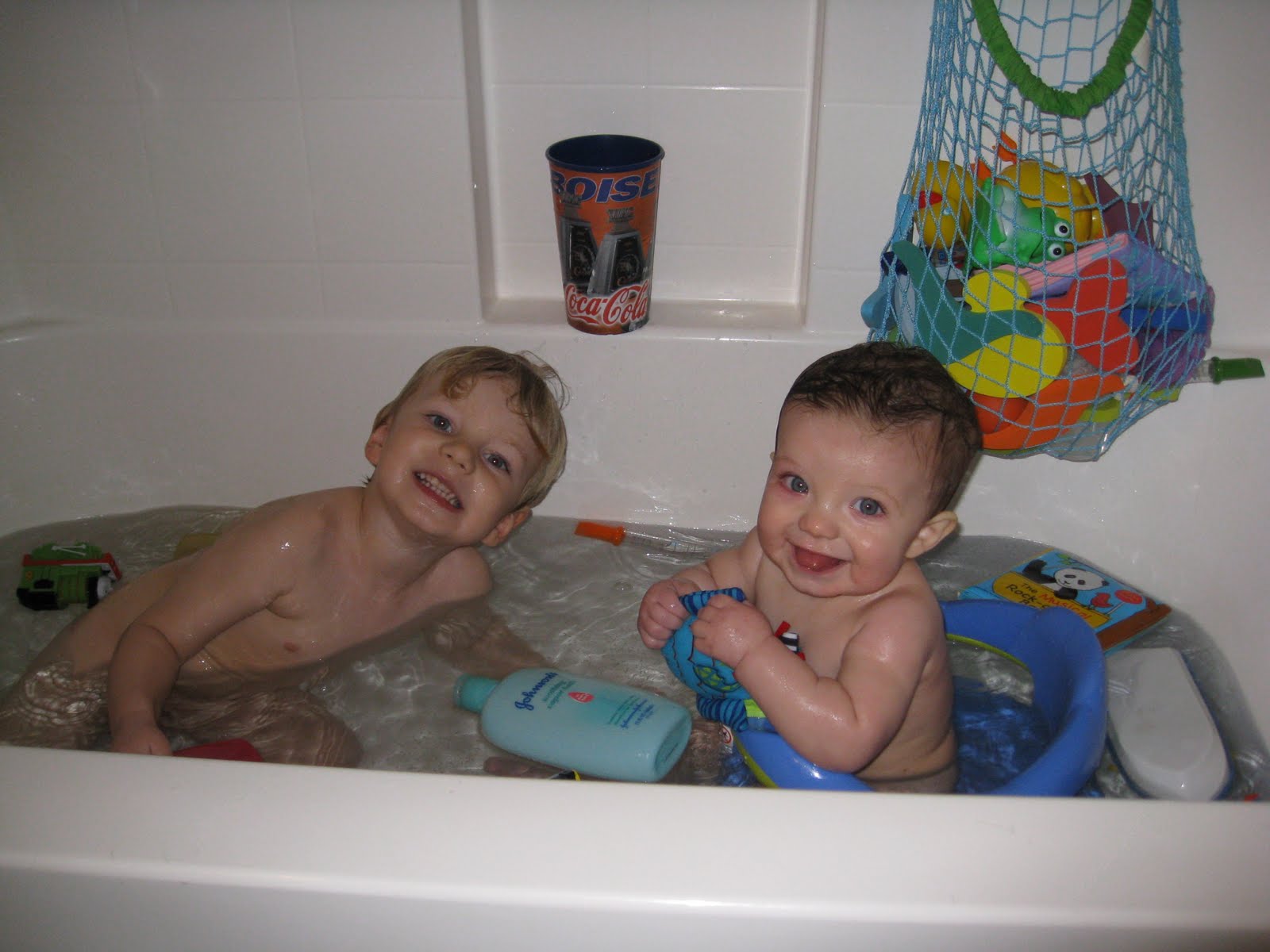the-coon-family-brother-bath-time