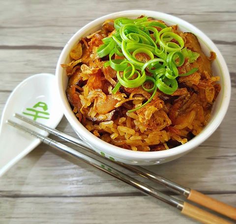 Ah Gim's Playground: Rice Cooker Chicken Mushroom Rice