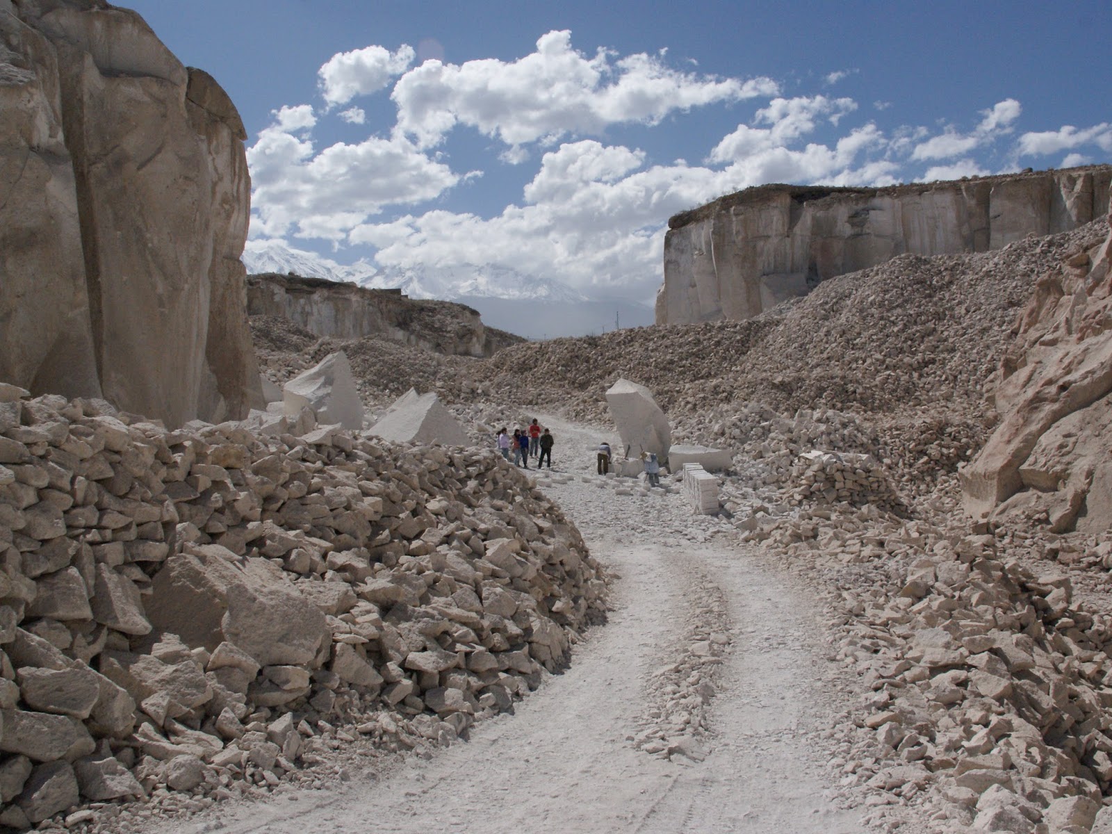 Divagaciones y Arquitectura: Canteras de sillar, Añashuayco (Arequipa)