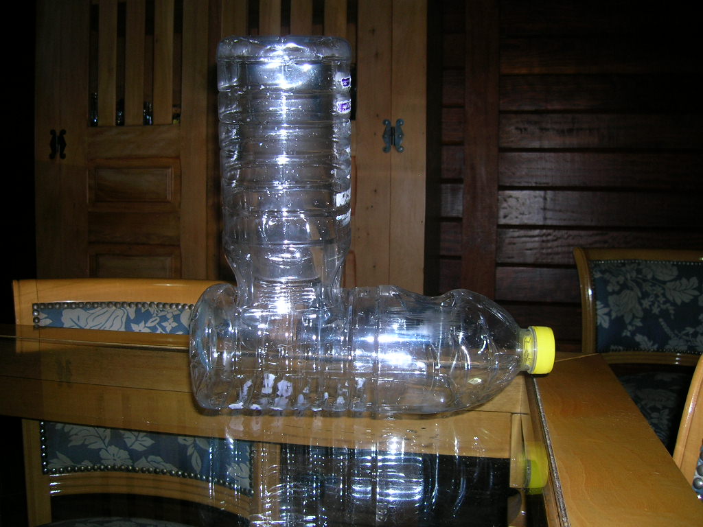 Amor sem preço COMEDOURO CASEIRO USANDO GARRAFAS PETS